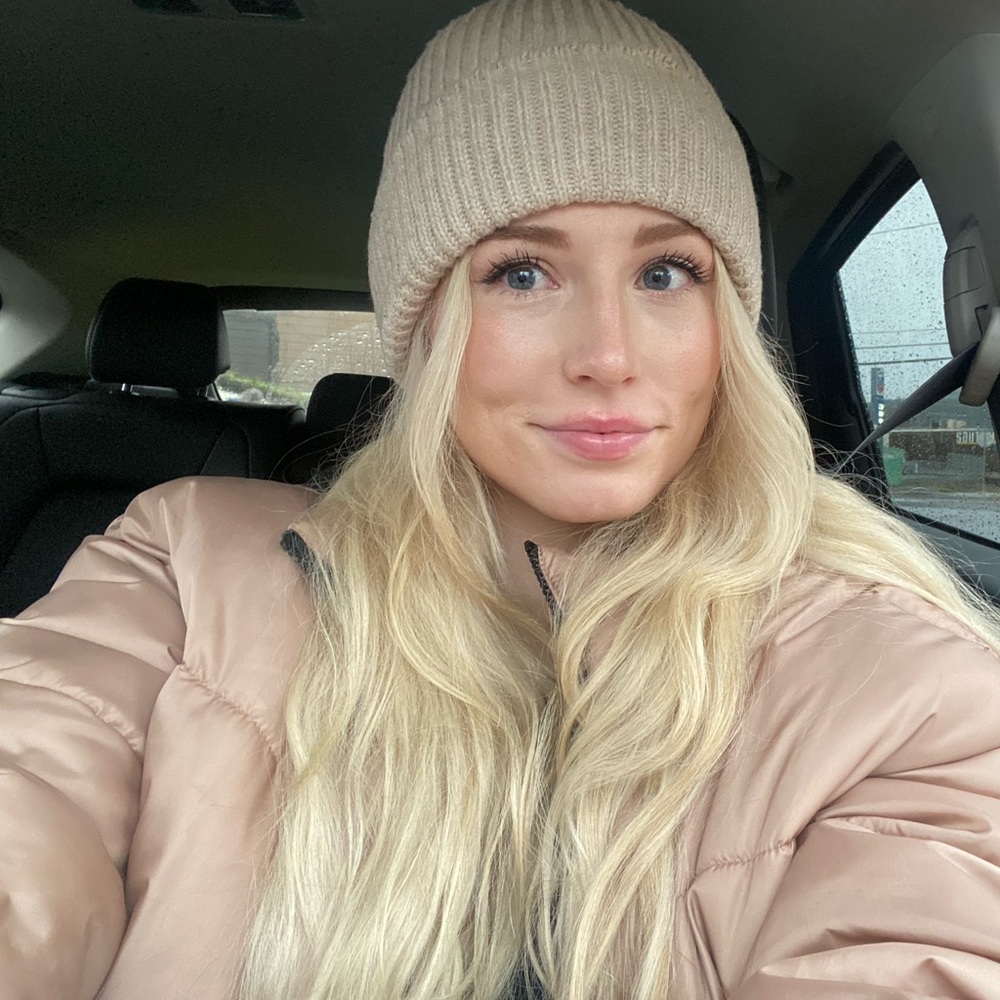 Meet your Posher, Emily